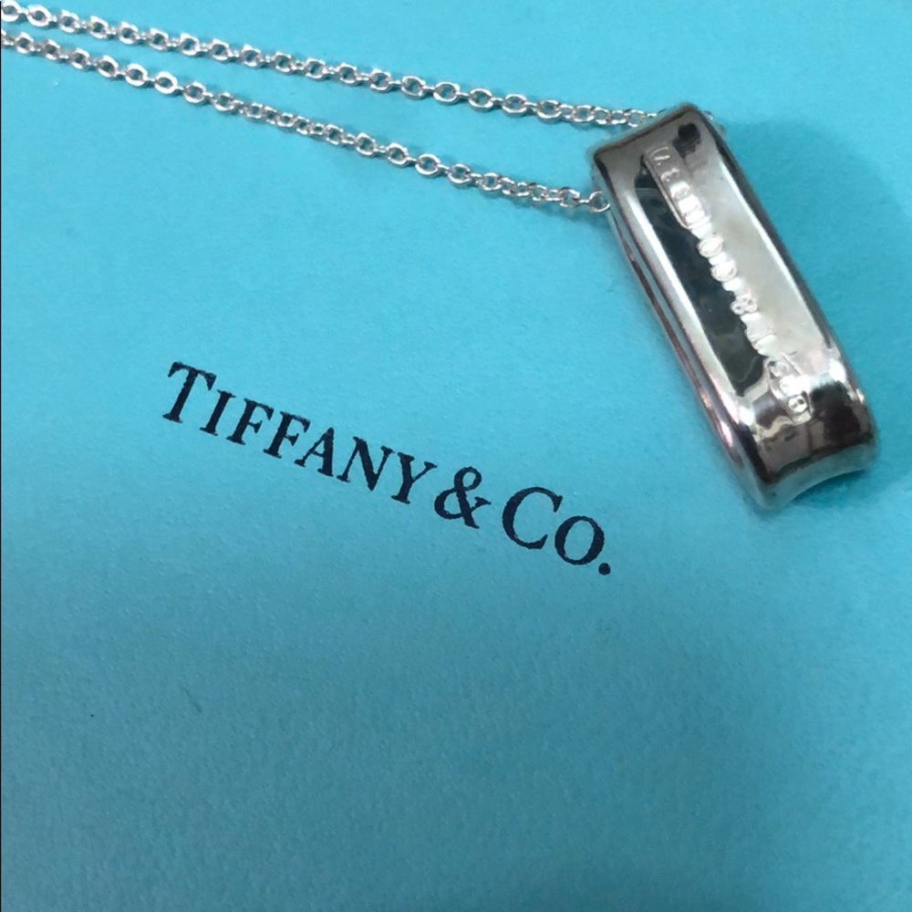 Tiffany & Co.1837 Oval Loop Hoop Necklace Pendant